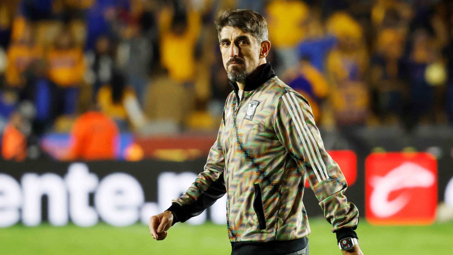 Veljko Paunovic será el técnico interino de Serbia