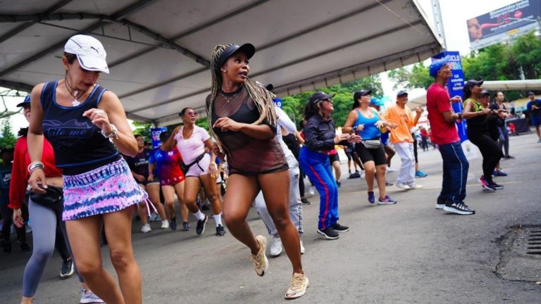 Ciclovía en Cali este domingo, 7 de diciembre: una jornada llena de Navidad y salud