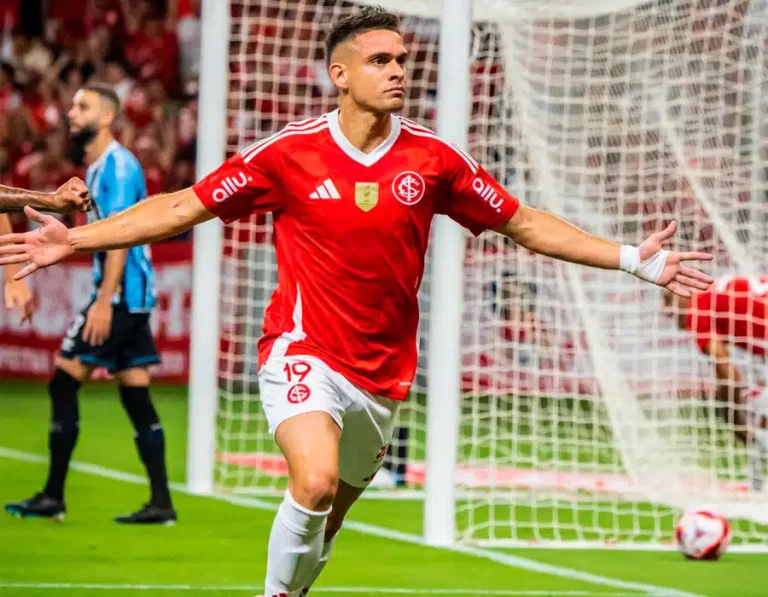 Doblete de Rafael Santos Borré en triunfo del Inter 4×2 sobre Gremio, con José Enamorado en el ST, en el Campeonato Gaucho