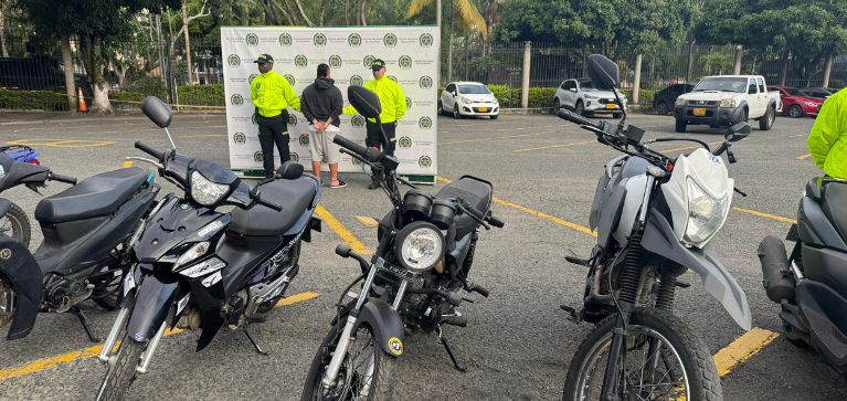 habrían cometido más de 30 hurtos