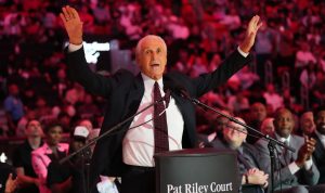 Los Lakers preparan una gran fiesta para develar la estatua de Pat Riley