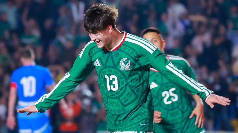 ¡Pura Liga MX! México goleó a Islandia y empoderó a ‘Hormiga’ González