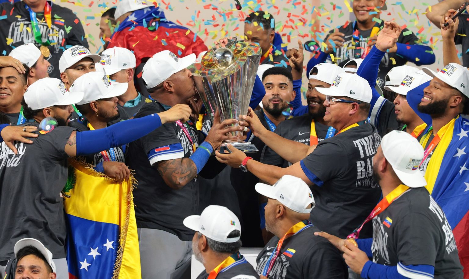 Los campeones del Clásico Mundial de Béisbol no pudieron celebrar con su gente