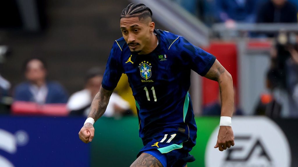 ¿Qué le pasó a Raphinha? Todos en Barcelona, atentos de Ancelotti