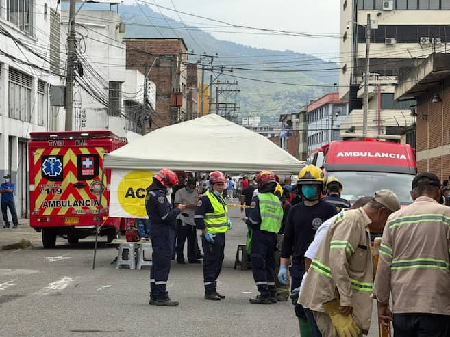 Emergencia química en el centro de Cali obligó a evacuar empresas y atender heridos