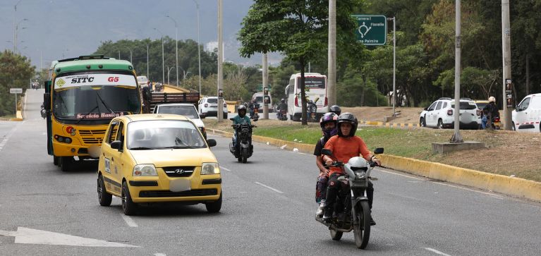 Levantan bloqueos y habilitan vías en varios sectores de Cali