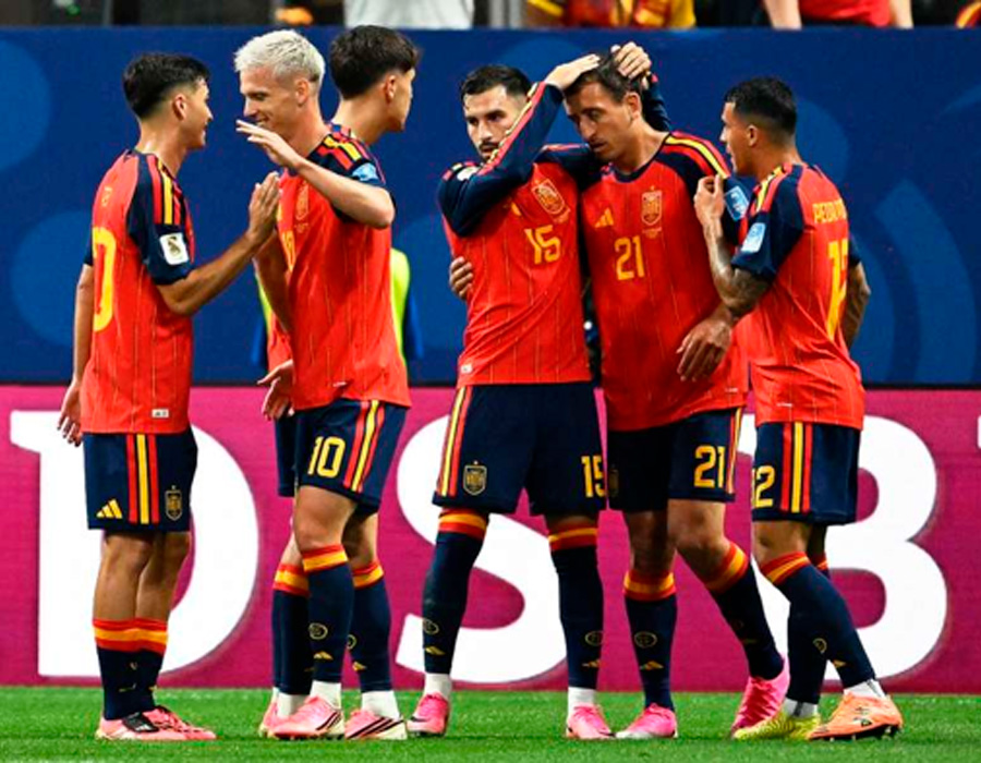 España 4 x Arabia Saudita 0