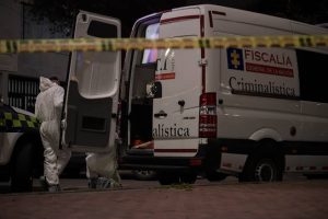 El empresario fue atacado a tiros dentro de su establecimiento comercial. Otra persona resultó herida