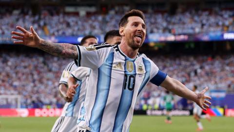 En vivo: Argentina y Colombia, las únicas selecciones de América Latina aún en el Mundial, juegan cada una por su pase a cuartos de final