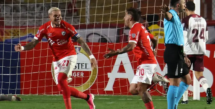 Cienciano eliminó al actual campeón de la Copa Sudamericana