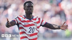 Mundial 2026 | «Cruza una línea roja»: por qué es tan escandalosa la decisión de la FIFA de suspender la sanción al goleador de EE.UU., Folarin Balogun, tras una llamada de Trump