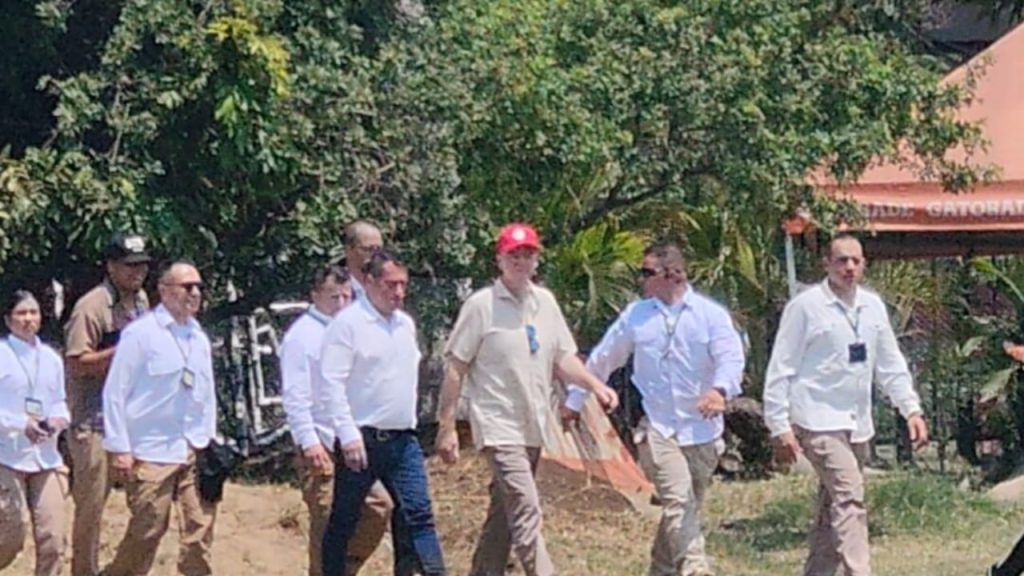 Gianni Infantino aterrizó en Cali y sorprendió en las canchas panamericanas