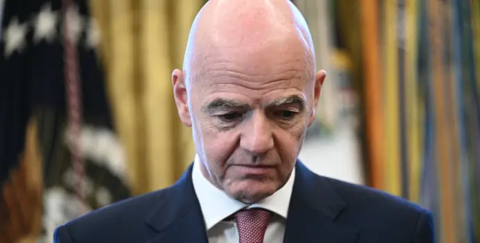Infantino cede ante la rebelión del fútbol y retira su plan de FIFA