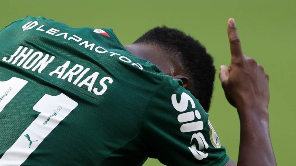 Jhon Arias se lesiona, el Palmeiras confirma la gravedad