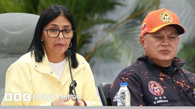 En el gobierno de Venezuela se ve una tensión interna entre el sector que quiere democratización y el que quiere la continuación del régimen represivo