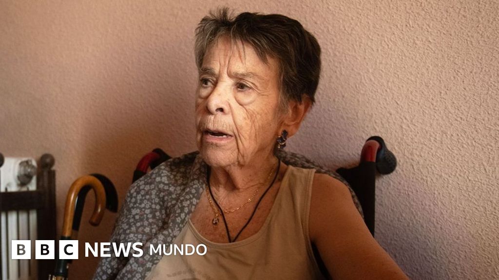 El dramático desahucio de la anciana Maricarmen de 87 años que expone la gravedad de la crisis de vivienda en España