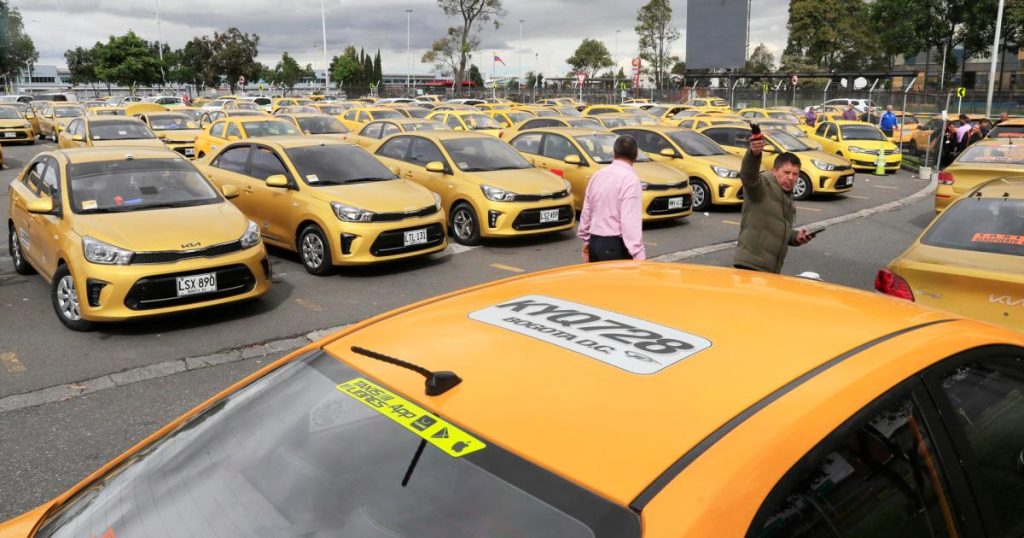 Costoso cambio: la billonaria pérdida de los taxistas y el dilema de las APP de transporte