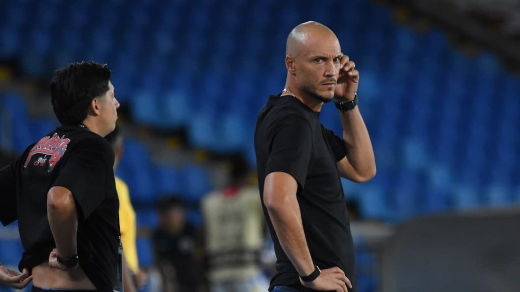 América ganó a Águilas, pero González no se escondió y habló también sobre la crisis económica del equipo