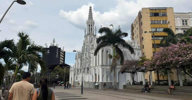 Entre grietas y campanas en silencio: así se recuperan las iglesias de Cali