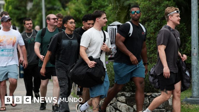 Pattaya, la «ciudad del pecado» de Tailandia en la que desembarcaron 5.000 marines de EE.UU. tras pasar más de ocho meses en alta mar