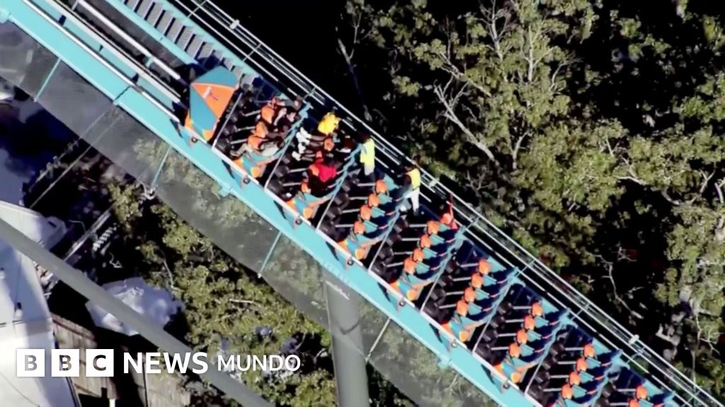 Un muerto y varios heridos tras un accidente en una montaña rusa de un parque Six Flags en EE.UU.