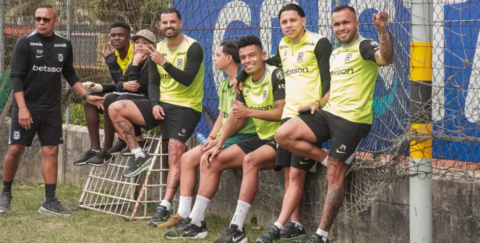 Atlético Nacional afrontará un octubre exigente con Lucas