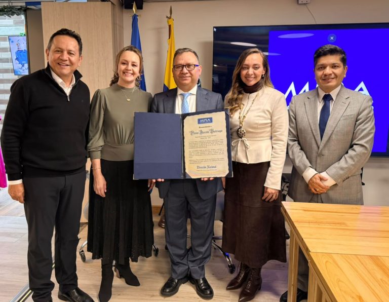 Reconocimiento a Plinio Alarcón, primer magistrado del CNE en representación del Partido – PARTIDO MIRA